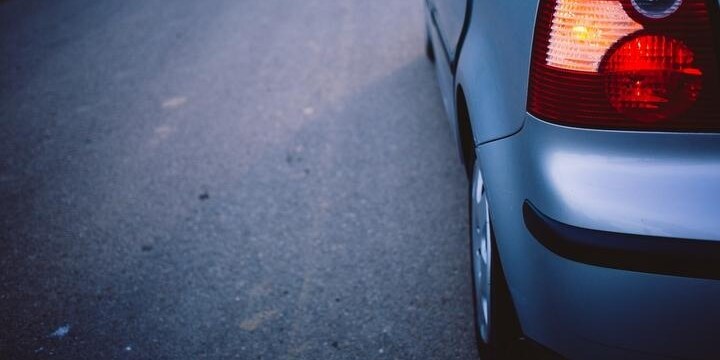 正義の味方として社会的制裁 路上駐車の車を傷つけた男性の 罪 軽くならないか 弁護士ドットコム