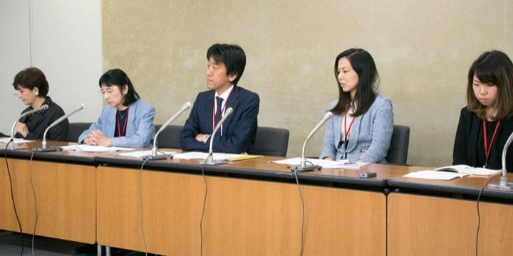 JKビジネスと子どもの着エロ「児童福祉法で禁止して」NPOなど11団体が国に要望