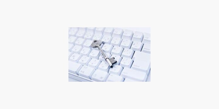 政府が検討を進める「秘密保全法案」に賛成か反対か