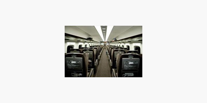 乗車率100 超の新幹線で 立ちっぱなし 体調を崩したら鉄道会社のせい 弁護士ドットコム