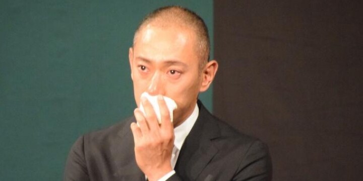 麻央さんの最期、海老蔵「愛してると言われた」…報道陣400人詰めかける