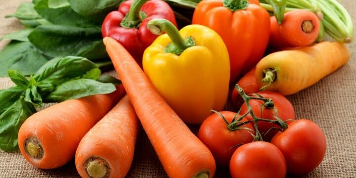 スーパー2社が野菜を「1円」で販売、公取委が警告…タイムセールと何が違う？