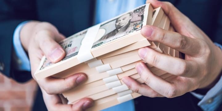 宗教法人が大金貸し付け、ご利益のある茶碗を高額販売…「ヤミ金」で摘発された理由