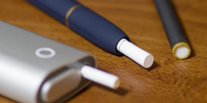 「加熱式たばこ」値下げで「三つ巴」販売競争が激化、税金はどうなる?
