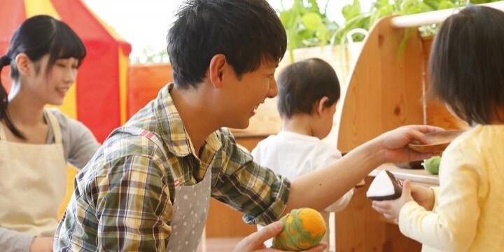 特区で保育士の無資格者活用「現場で教える負担が増える」「苦肉の策だ」賛否の声