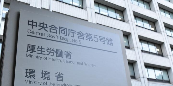 診療を拒めない「応召義務」は医師の呪縛…厚労省検討会、過重労働対策で激論