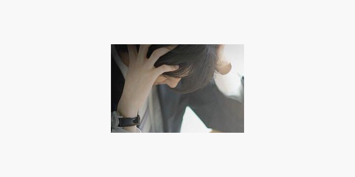 圧迫面接でうつ病になった人が、企業に慰謝料を請求することは可能か